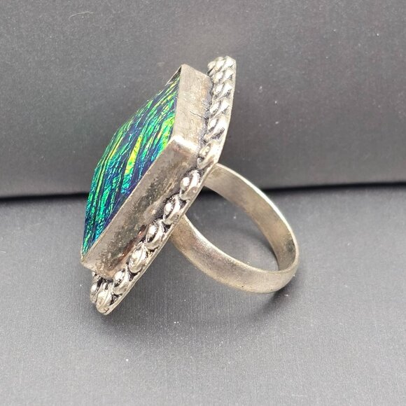 Etruscan Revival Ring Dichroic Glass Cabochon VTG Silver-Plt Size 7.5 Jewelry - Picture 2 of 13